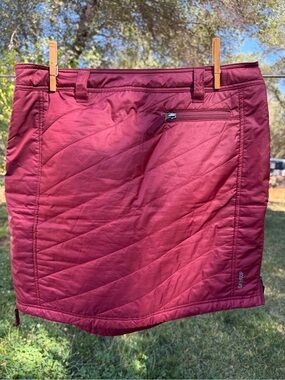 Skhoop skirt, burgundy Size Large Bun Warmer